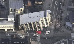 Japonya peş peşe büyük depremlerde can kaybı 48'e yükseldi.
