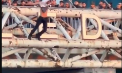 Esenyurt’ta bir kişi köprüden atlayıp intihar etmeye çalıştı