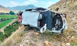 Afyonkarahisar'da Kaza: Araç devrildi 2 yaralı!