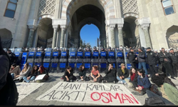 İstanbul Üniversitesi'nin Ziyaret Kararına Tepki: Öğrencilere Polis Barikatı