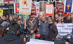 AKP Maltepe İlçe Başkanlığı binasının önünde basın açıklaması yapmak isteyen TOKİ mağdurlarına polis müdahale etti