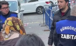 İstanbul Güngören'de tehlikeli dakikalar: Kaldırım çöktü ,anne ve çocuk içine düştü