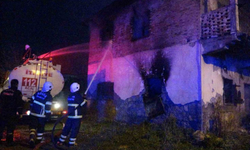 Adana'da evde çıkan yangında anne ve iki çocuğu yaşamını yitirdi!