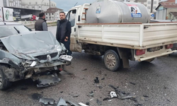 Samsun'da kamyonun çarpışması sonucu 4 kişi yaralandı