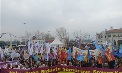 Kadınlar Kadıköy'de 8 Mart kutlaması yaptı