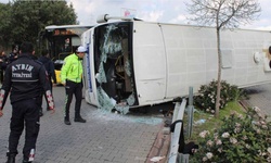Aydın’da  minibüs devrildi: 2'si ağır 28 yaralı var