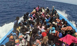 Çanakkale'de göçmenleri taşıyan tekne battı!
