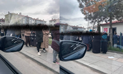 Ankara'da öğle vakti bedava Ramazan pidesi kuyruğu