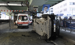 Şişli'de hasta yüklü ambulansla minibüs çarpıştı: 3 kişi yaralandı!