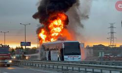 Ümraniye’de İki Yolcu Otobüsünde Yangın Çıktı