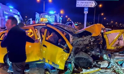 İzmir'de Trafik Kazası: 1 ölü, 4 yaralı!