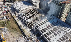 Depremde 269 kişinin öldüğü 'Cennetten bir köşe' sloganıyla daire satılan Rönesans Rezidans davası başladı