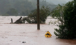 Brezilya'nın Rio Grande do Sul Eyaletinde Şiddetli Yağışlar Sel Felaketine Yol Açtı: 8 Ölü, 21 Kişi Kayıp