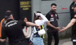 Galatasaraylı Taraftarlar Florya'da Fenerbahçe Formalı Bir Taraftara Tepki Gösterdi