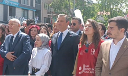 Özgür Özel "Büyük Gençlik Yürüyüşü"ne katıldı