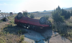 Afyon'da Otomobil Şarampole Devrildi: 4 Yaralı