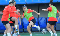 A Milli Kadın Futbol Takımı Azerbaycan'da İlk Antrenmanını Yaptı