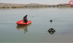 Dicle Nehri'nde kaybolan 16 yaşındaki çocuk aranıyor