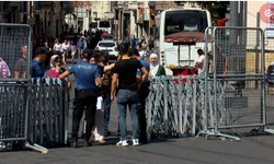 Onur Yürüyüşüne polis engeli: Taksim Meydanı kapatıldı