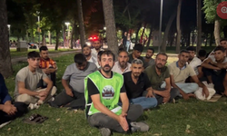 Mersin'de TOKİ projesinde çalışan işçiler, ücret almadıkları için Ankara'da eylem başlattı