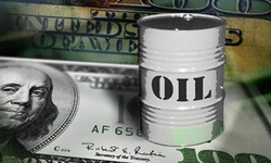 Trump saldırısının ardından dolar yükseldi, petrol fiyatları düştü