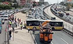 İstanbul Avcılar'da otobüs kazası! Yol trafiğe kapatıldı