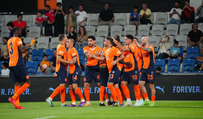 Başakşehir'den UEFA Konferans Ligi'nde Gol Şovu: La Fiorita'ya 6-1