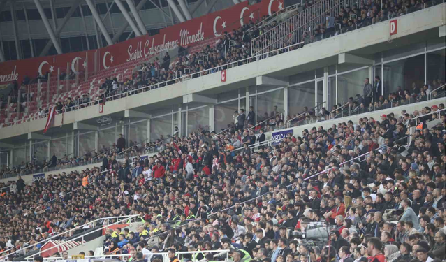 Sivasspor Taraftarları Fenerbahçe Maçına Büyük İlgi Gösterdi