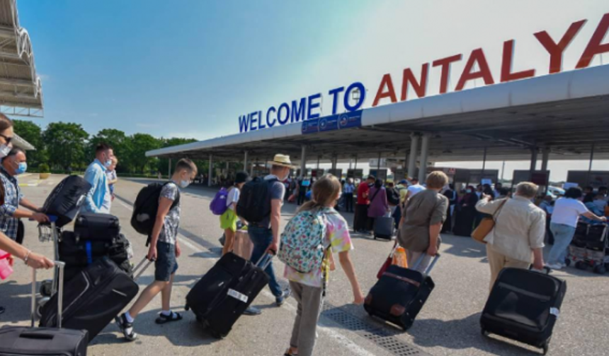Antalya’da turist sayısında rekor!