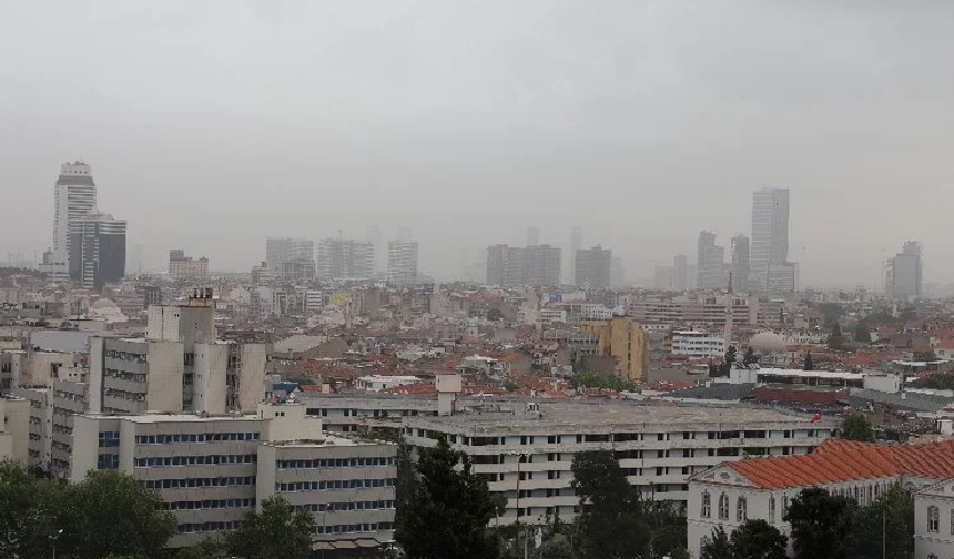 İzmir'de çöl tozu bulutu etkisi yaşanıyor