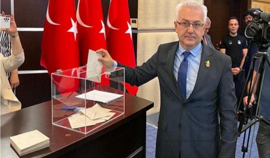 Antalya Kepez Belediyesi'nde yeni başkan seçildi